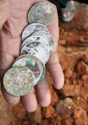 江西黄某使用美国赏金猎人孤独之星探测器找大量银